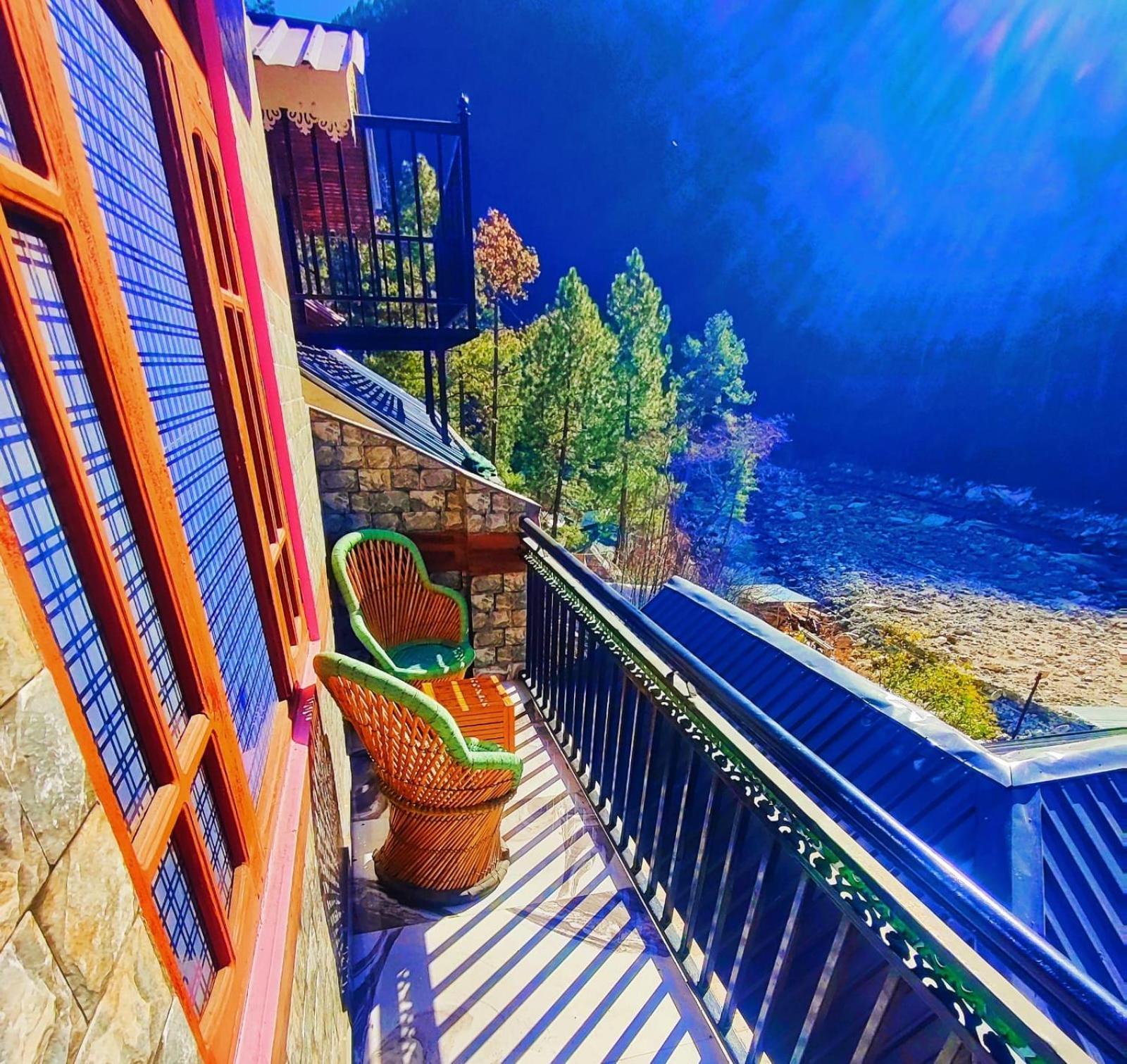 Chalo Chhalal Hotel & Cafe Kasol Εξωτερικό φωτογραφία