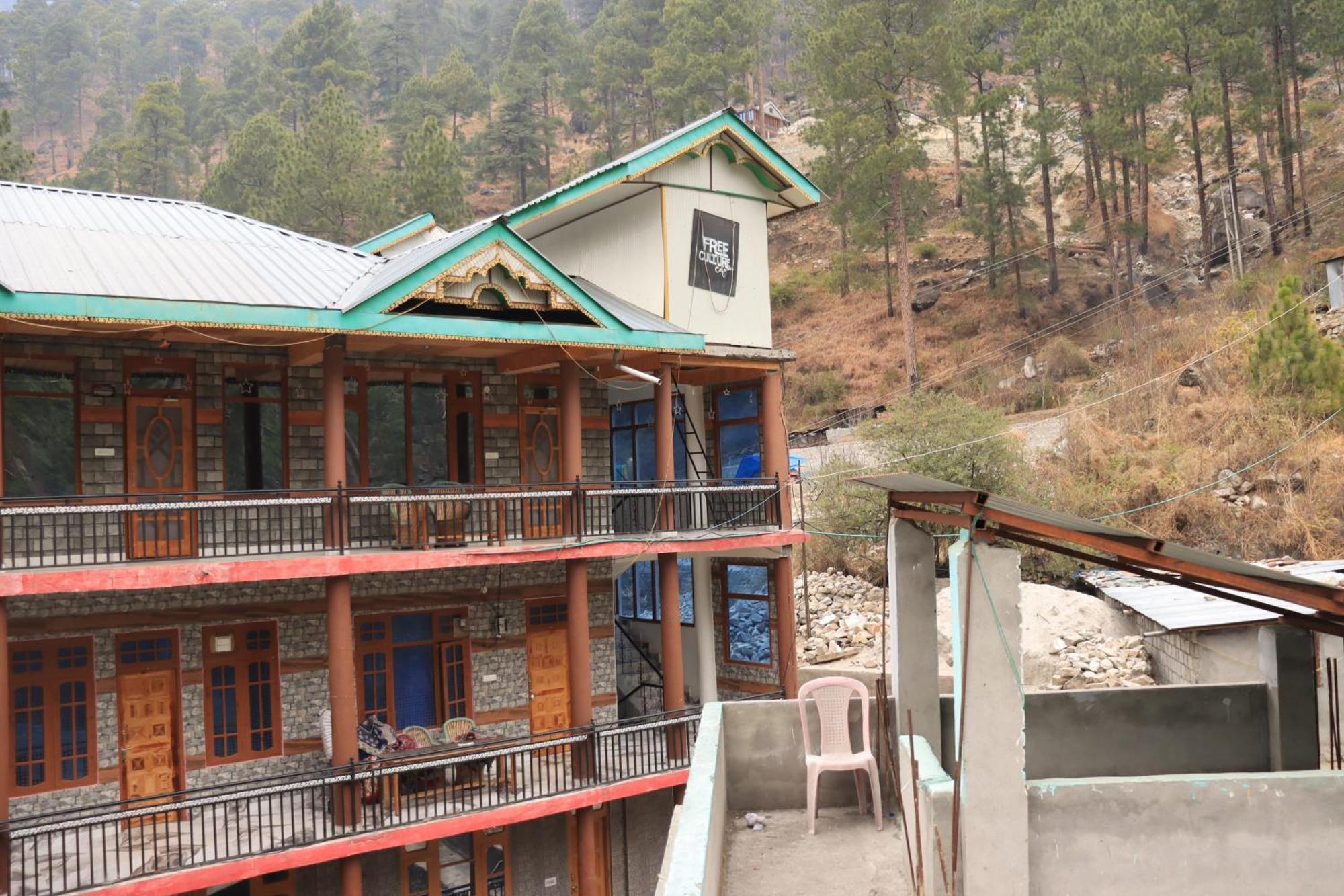 Chalo Chhalal Hotel & Cafe Kasol Εξωτερικό φωτογραφία