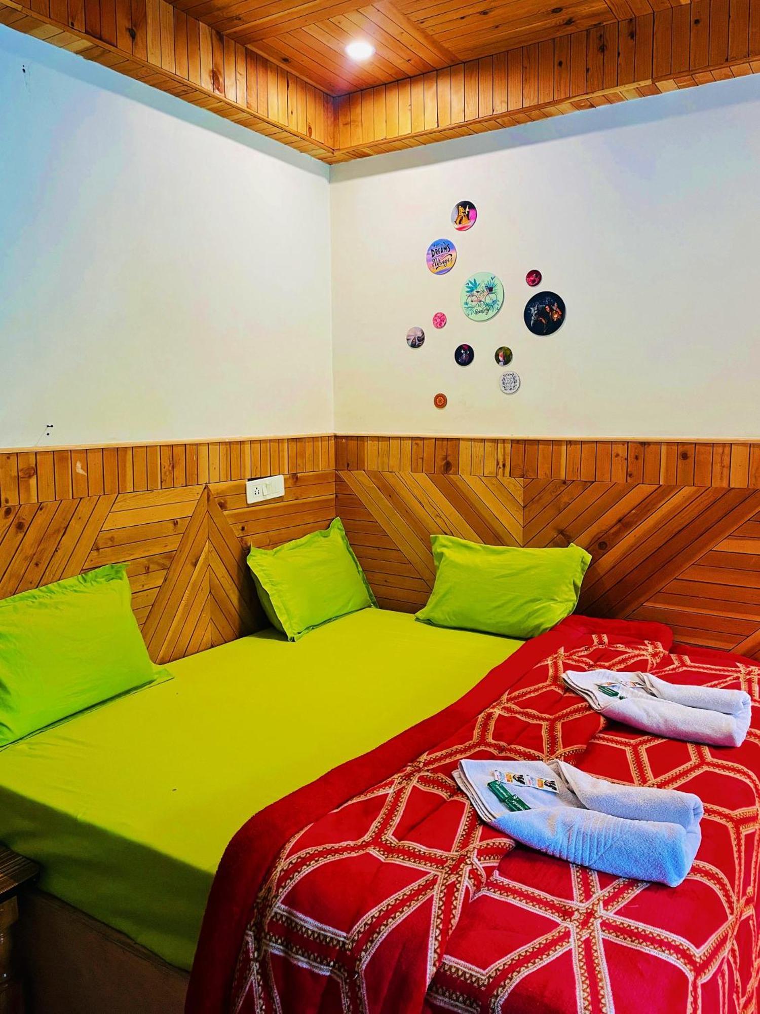 Chalo Chhalal Hotel & Cafe Kasol Εξωτερικό φωτογραφία
