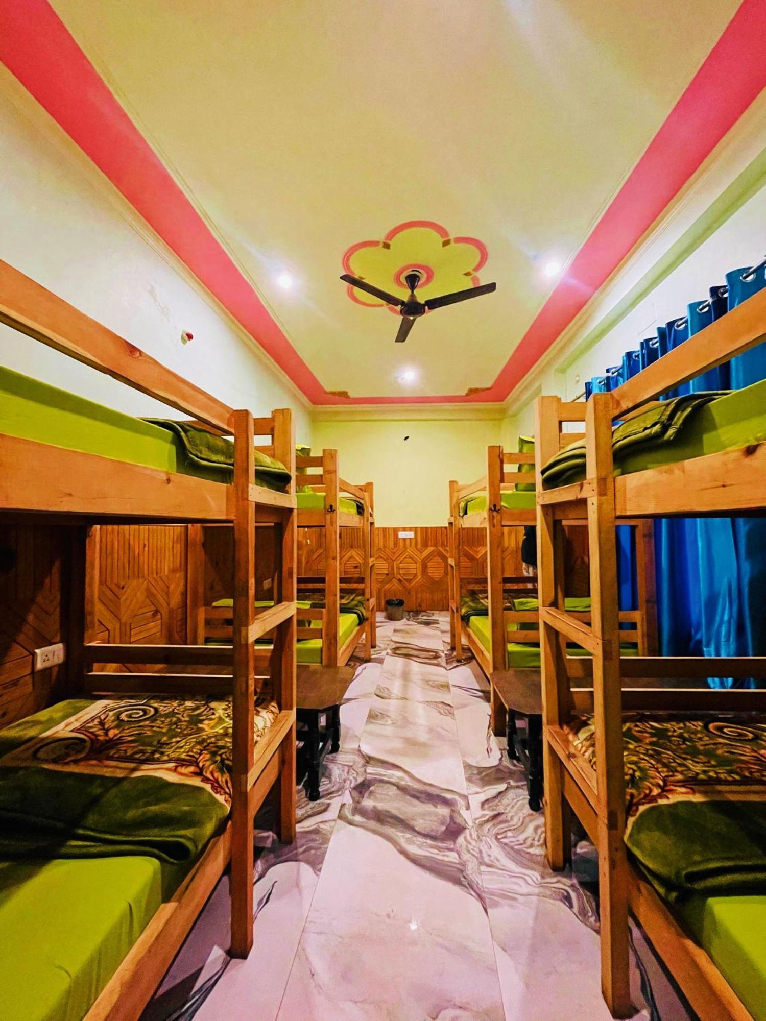 Chalo Chhalal Hotel & Cafe Kasol Εξωτερικό φωτογραφία