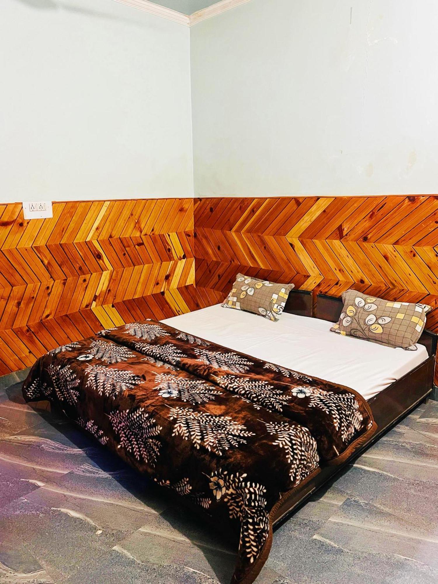 Chalo Chhalal Hotel & Cafe Kasol Εξωτερικό φωτογραφία